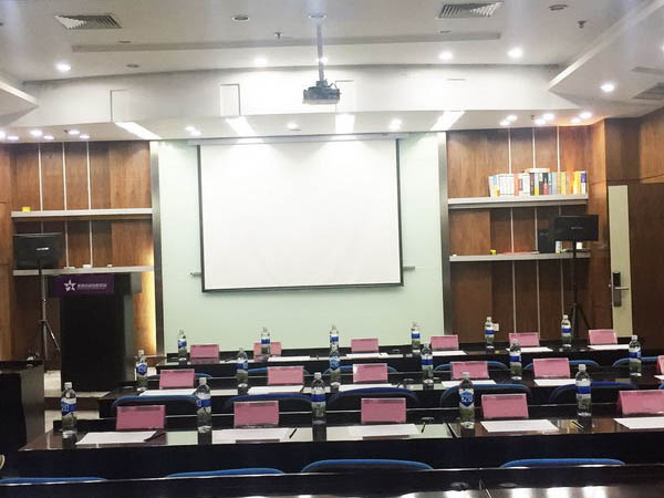 办公环境-报告厅